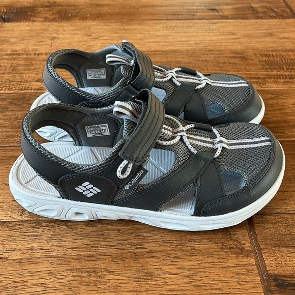 Columbia Youth Techsun Wave Sport Sandals Shark Gray Ice Big Kid Size 6 New NIB - Picture 1 of 14